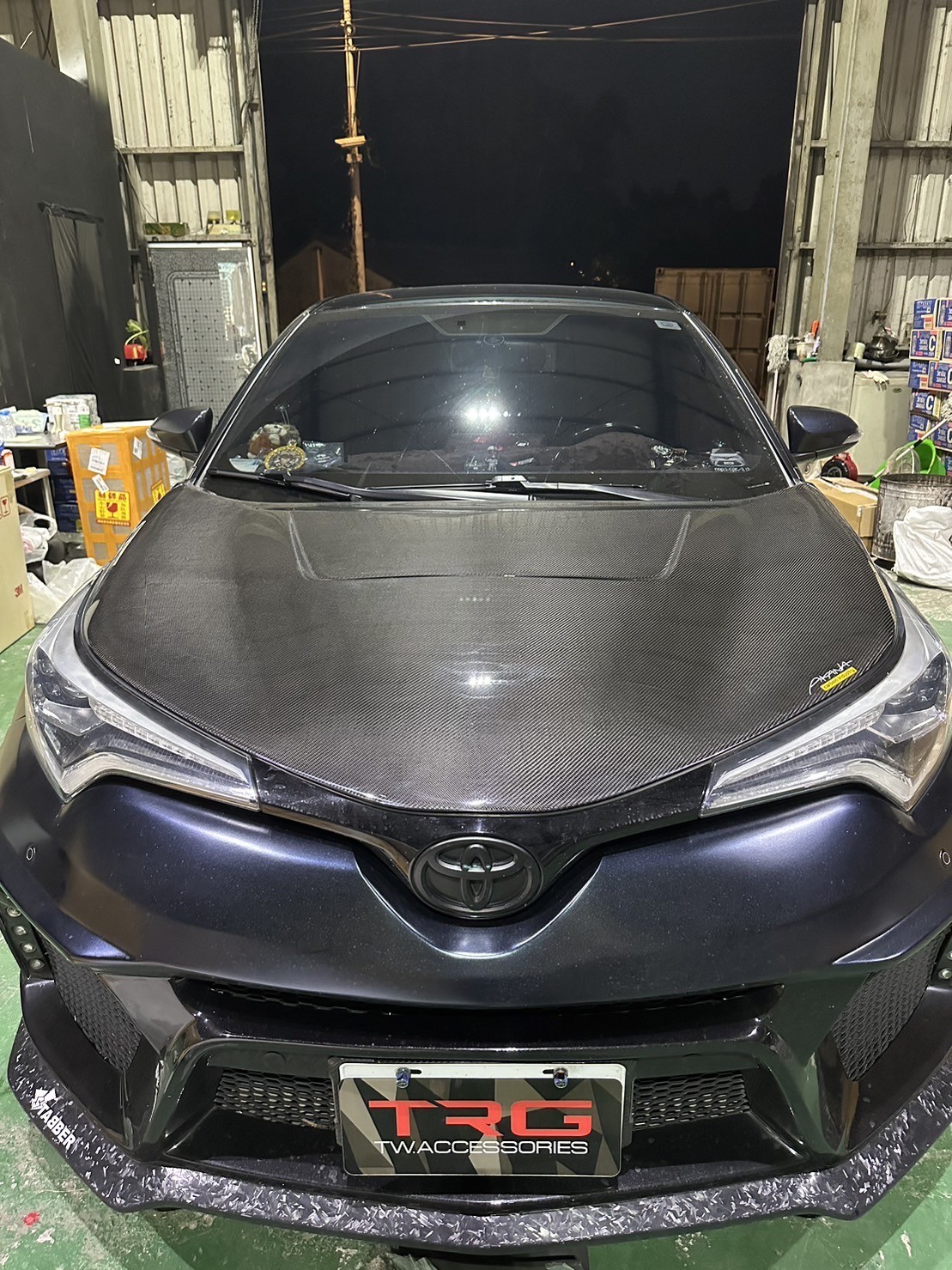 TOYOTA CHR Akanacarbon