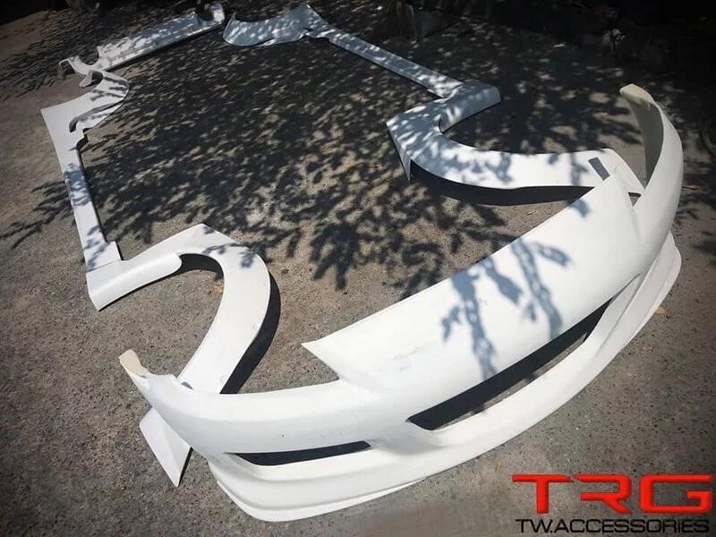 Pandem Rocket Bunny Bodykit for Mazda RX-8 (RAW WORK)