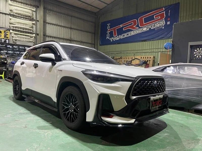 ชุดแต่ง Toyota Corolla Cross LUMGA