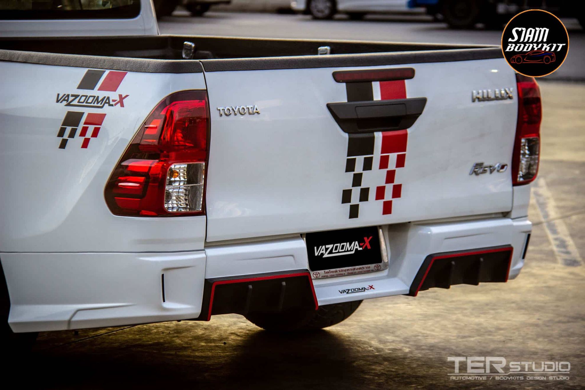 Vazooma-X Bodykit for Toyota Revo 2015-2017 Z-EDITION Smart Cab (COLOR)
