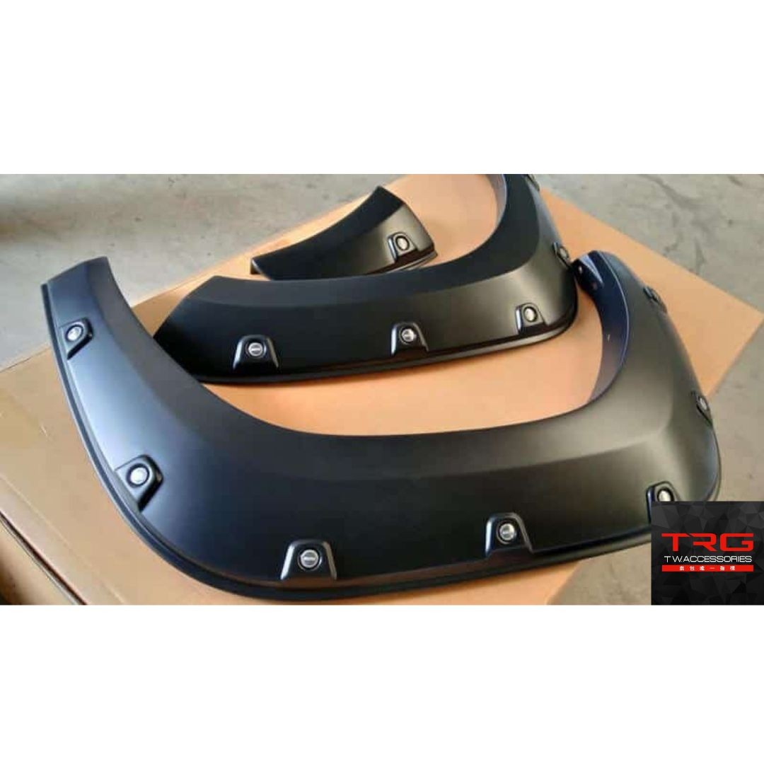 Xtreamer Bodykit for Toyota REVO (COLOR)