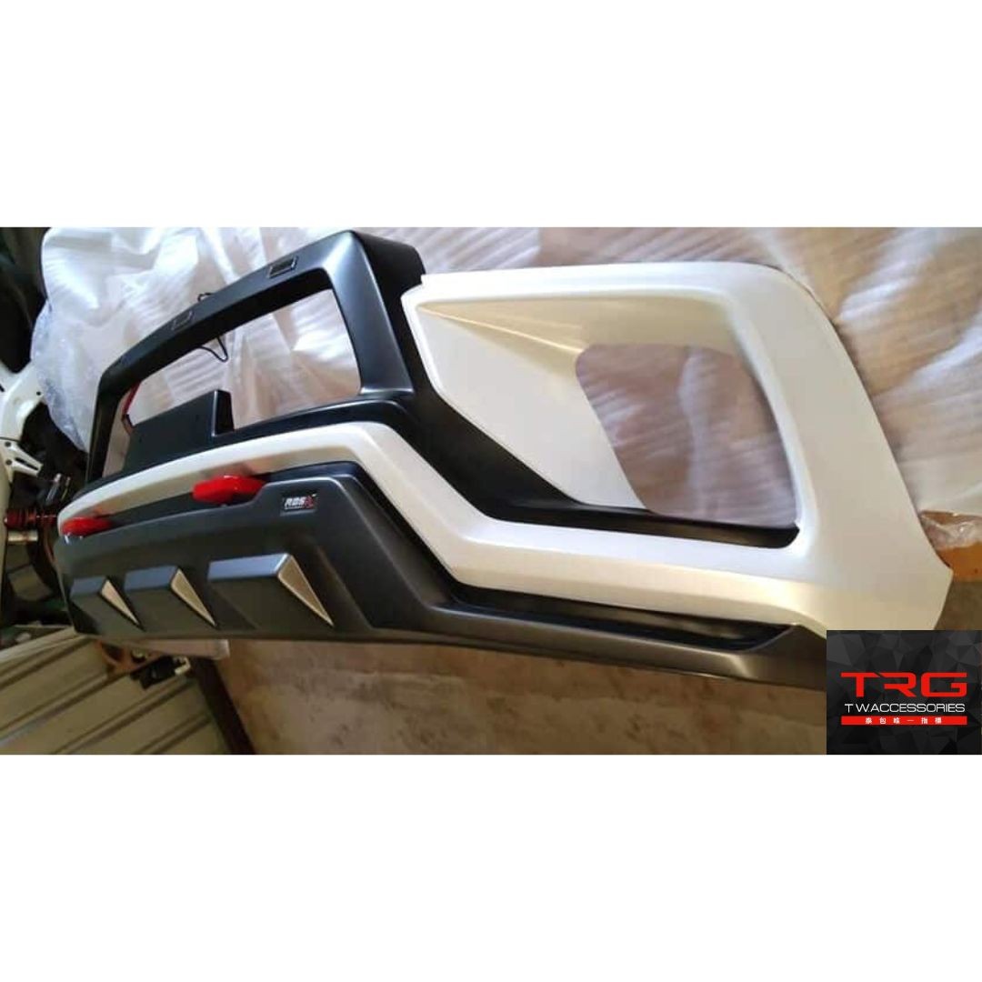 Xtreamer Bodykit for Toyota REVO (COLOR)
