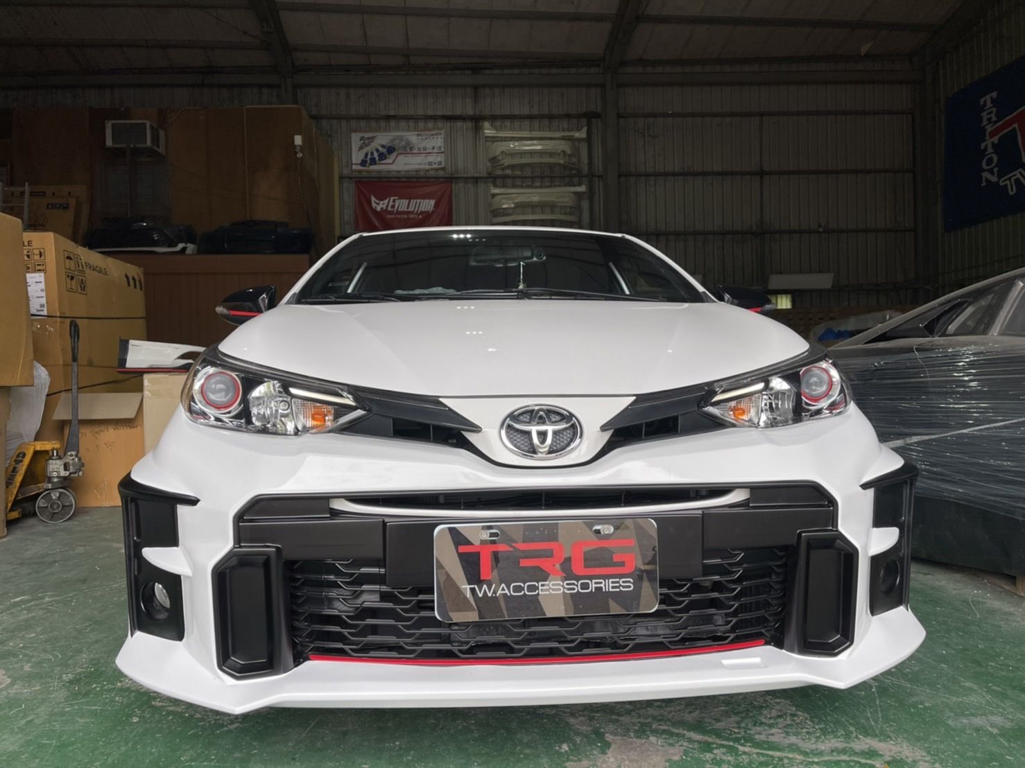 Toyota 暴力鴨 直上 GRYaris車頭