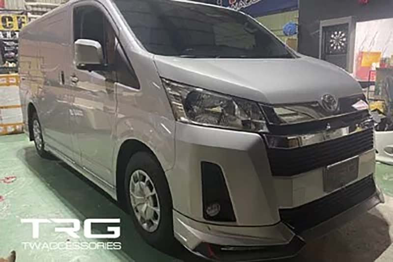 TOYOTA HIACE