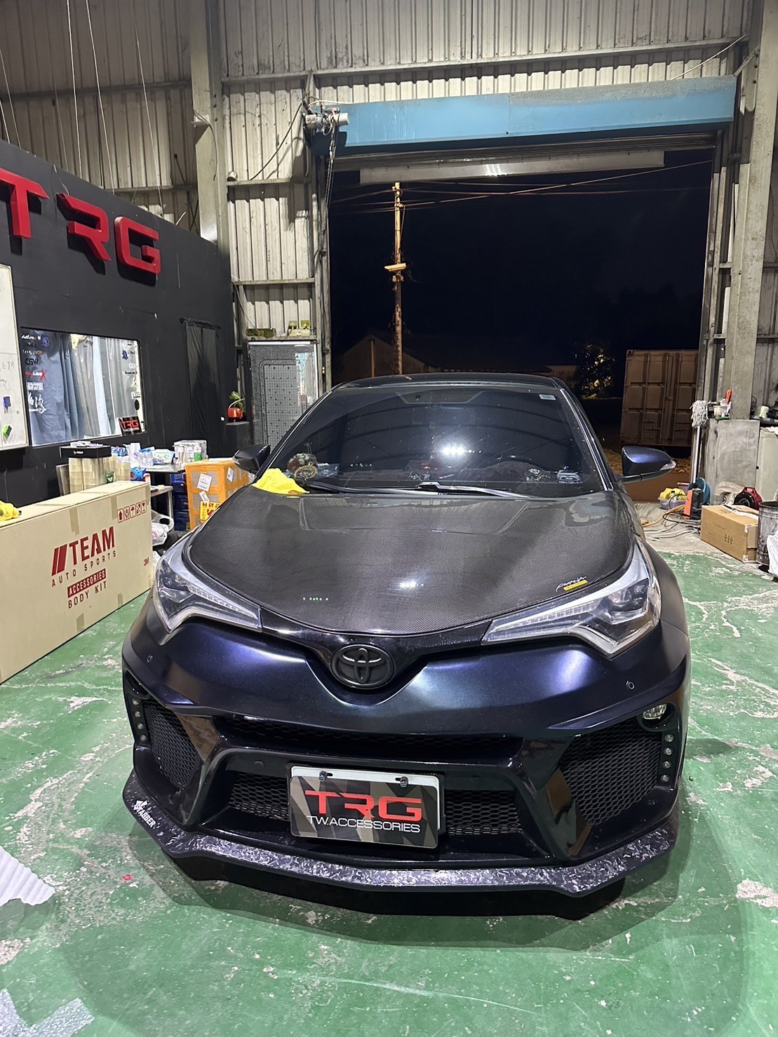 toyota-chr-akanacarbon-trgtw